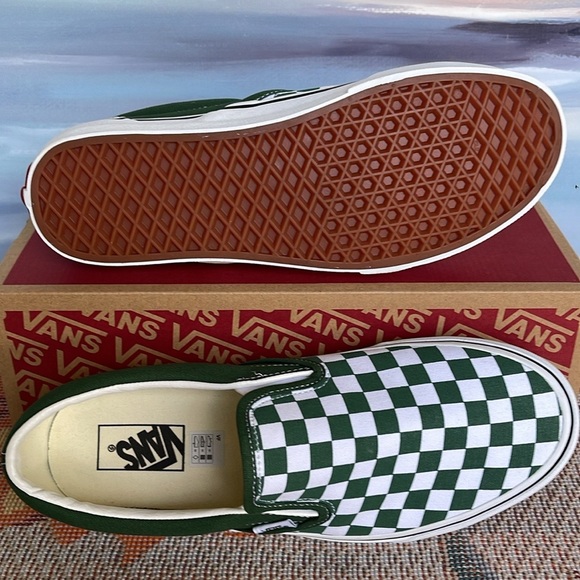 Vans Men’s Classic Slip-On
Color Theory Checkerboard
VN0A7Q5D6QU
Sneakers - Picture 4 of 16